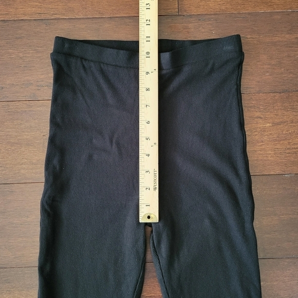 Naked Wardrobe Women's Black Ribbed Cropped Thick Knit High-Rise Leggings Size S - Picture 6 of 7